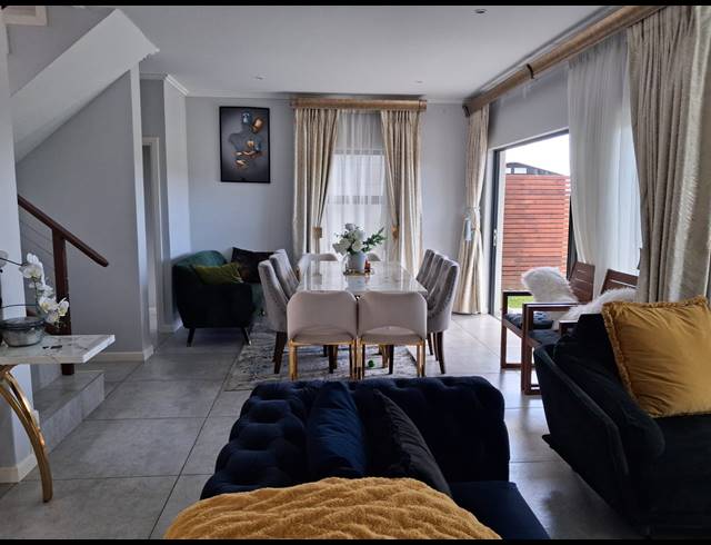 3 BEDROOM HOUSE FOR SALE IN PALM LAKES ESTATE